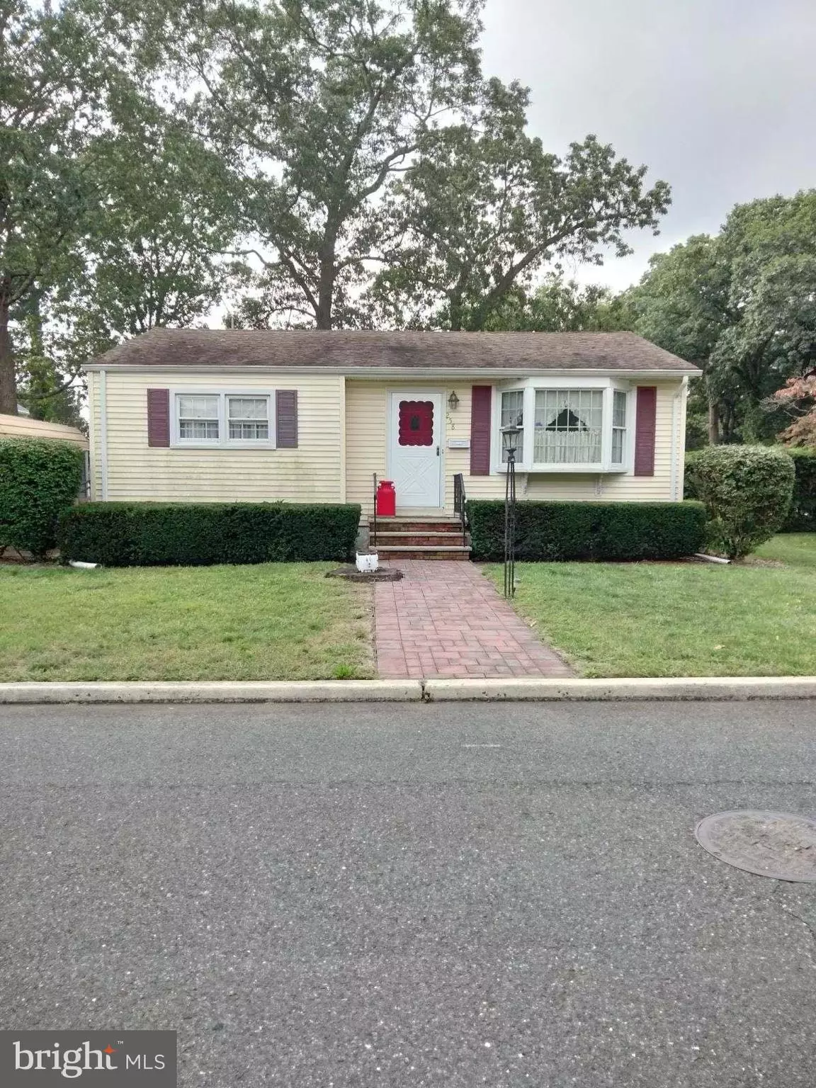 Monroe Township, NJ 08831,258 FERNHEAD AVE