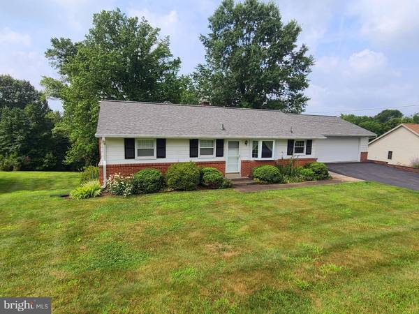 Willow Street, PA 17584,8 BREEZY KNOLL RD