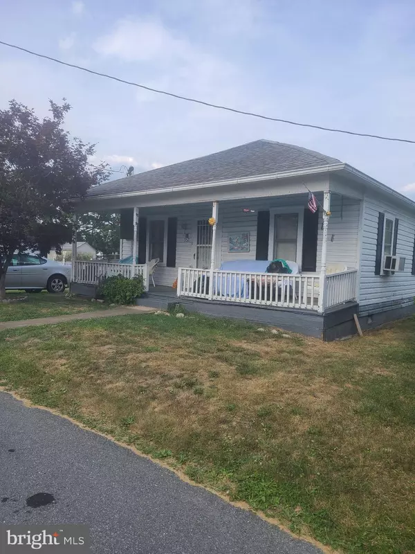 Paw Paw, WV 25434,51 MCCOOLE AVENUE