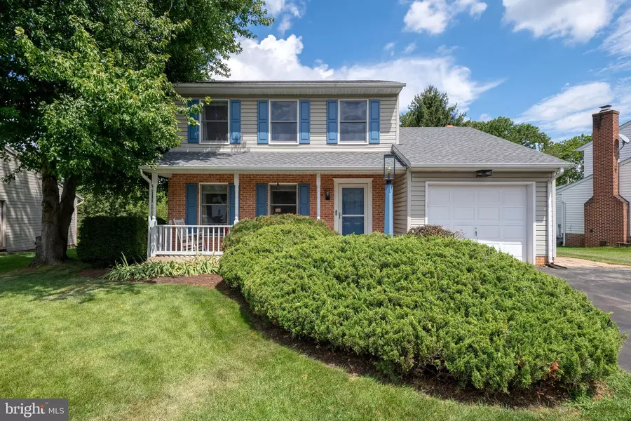 891 PARKSIDE LN, Lancaster, PA 17601