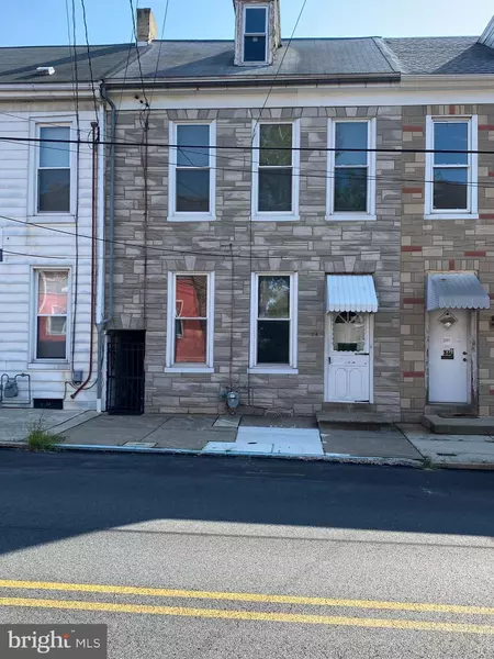 34 NOBLE ST, Kutztown, PA 19530