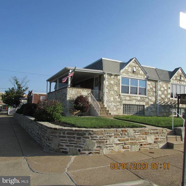 8900 BLUE GRASS RD, Philadelphia, PA 19152