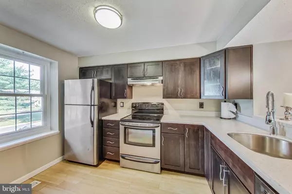 Alexandria, VA 22315,5235 SAINT GENEVIEVE PL
