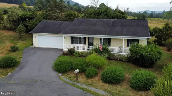 Wardensville, WV 26851,135 MULBERRY LN