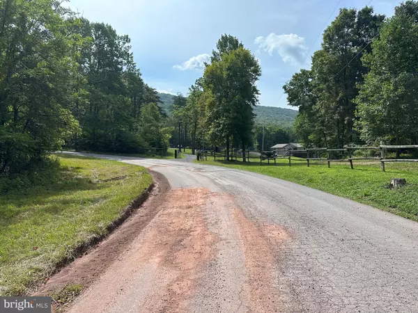 Paw Paw, WV 25434,2 ACRES ON MAGNOLIA ROAD