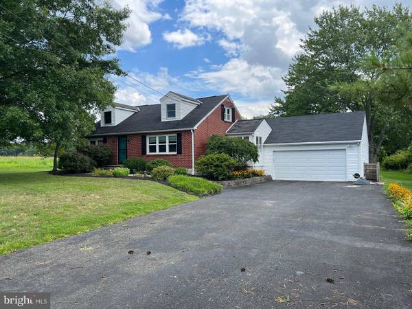 2048 BETHESDA CHURCH RD, East Greenville, PA 18041