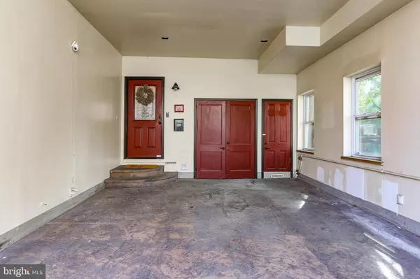 Lancaster, PA 17603,448 N QUEEN ST