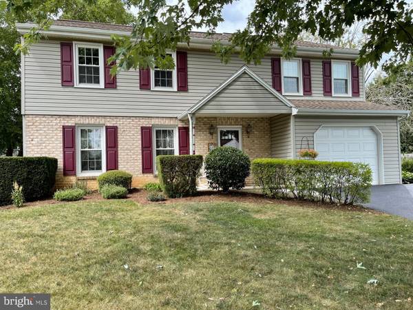 11 KINGSWOOD DRIVE, Mechanicsburg, PA 17055