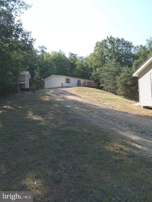 Moorefield, WV 26836,572 PINE TRAIL DR