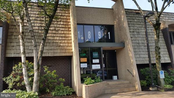 1891 SANTA BARBARA DR #206, Lancaster, PA 17601