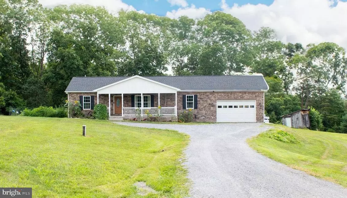 Inwood, WV 25428,40 TILLER CIR