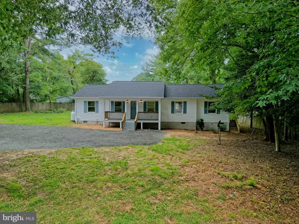 Colonial Beach, VA 22443,121 WOODMOUNT DR