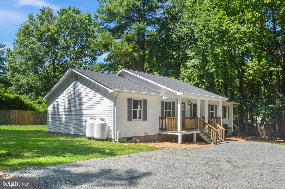 Colonial Beach, VA 22443,121 WOODMOUNT DR