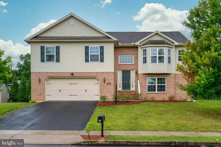 103 HOLLOW LN, Dillsburg, PA 17019