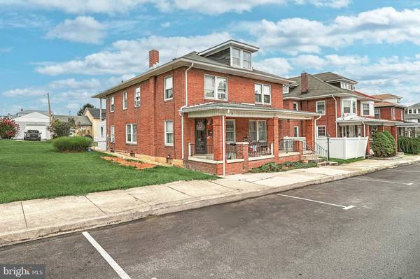 35 E 9TH AVE, York, PA 17404