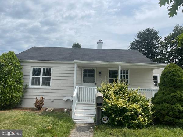 1238 CRESCENT RD, Hagerstown, MD 21742