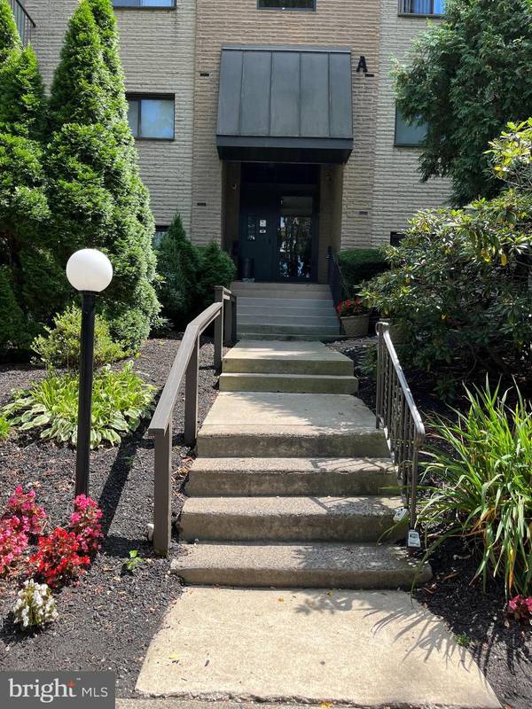 400 GLENDALE RD #A25, Havertown, PA 19083