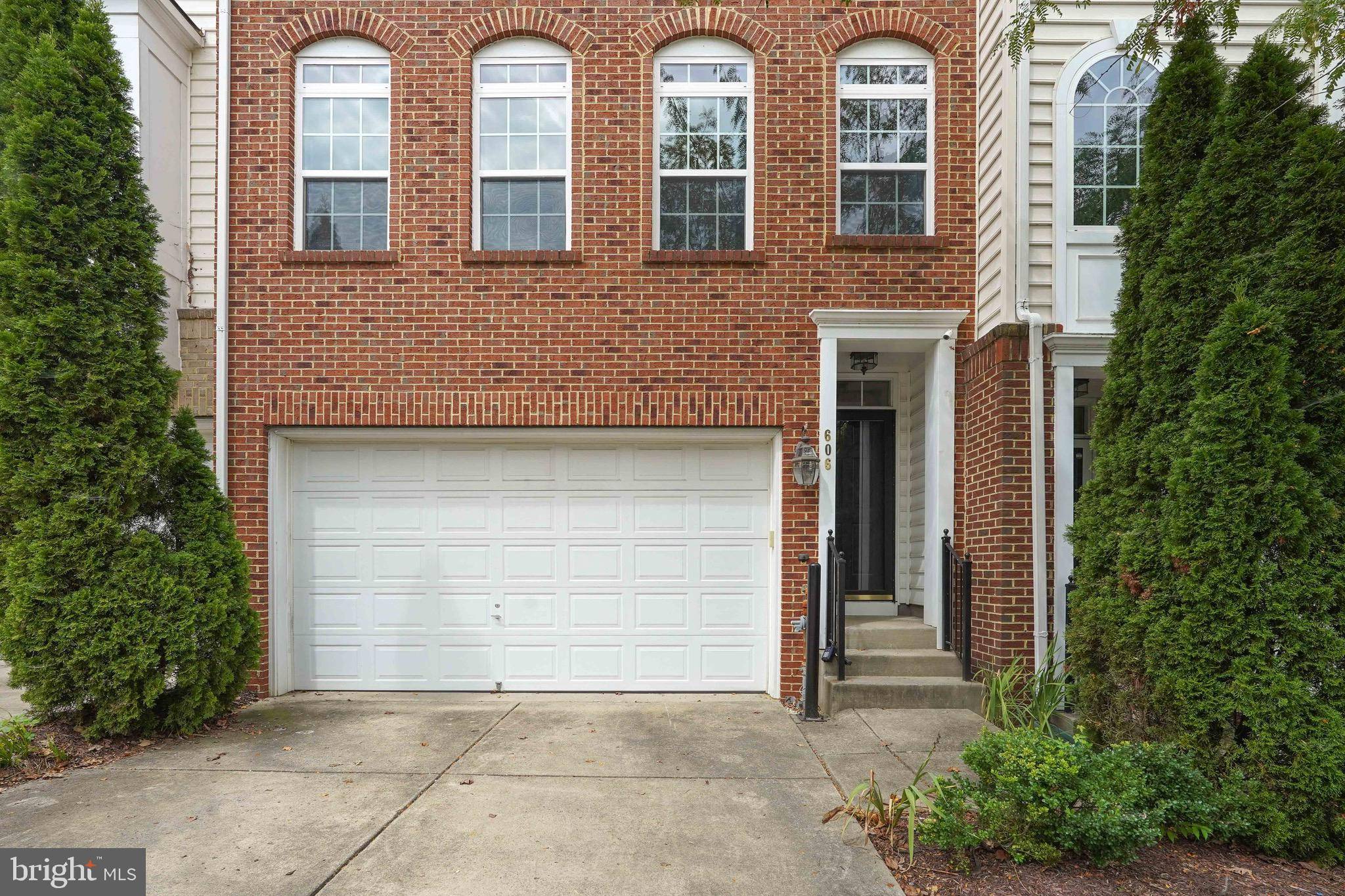 Hyattsville, MD 20785,606 TAILGATE TER