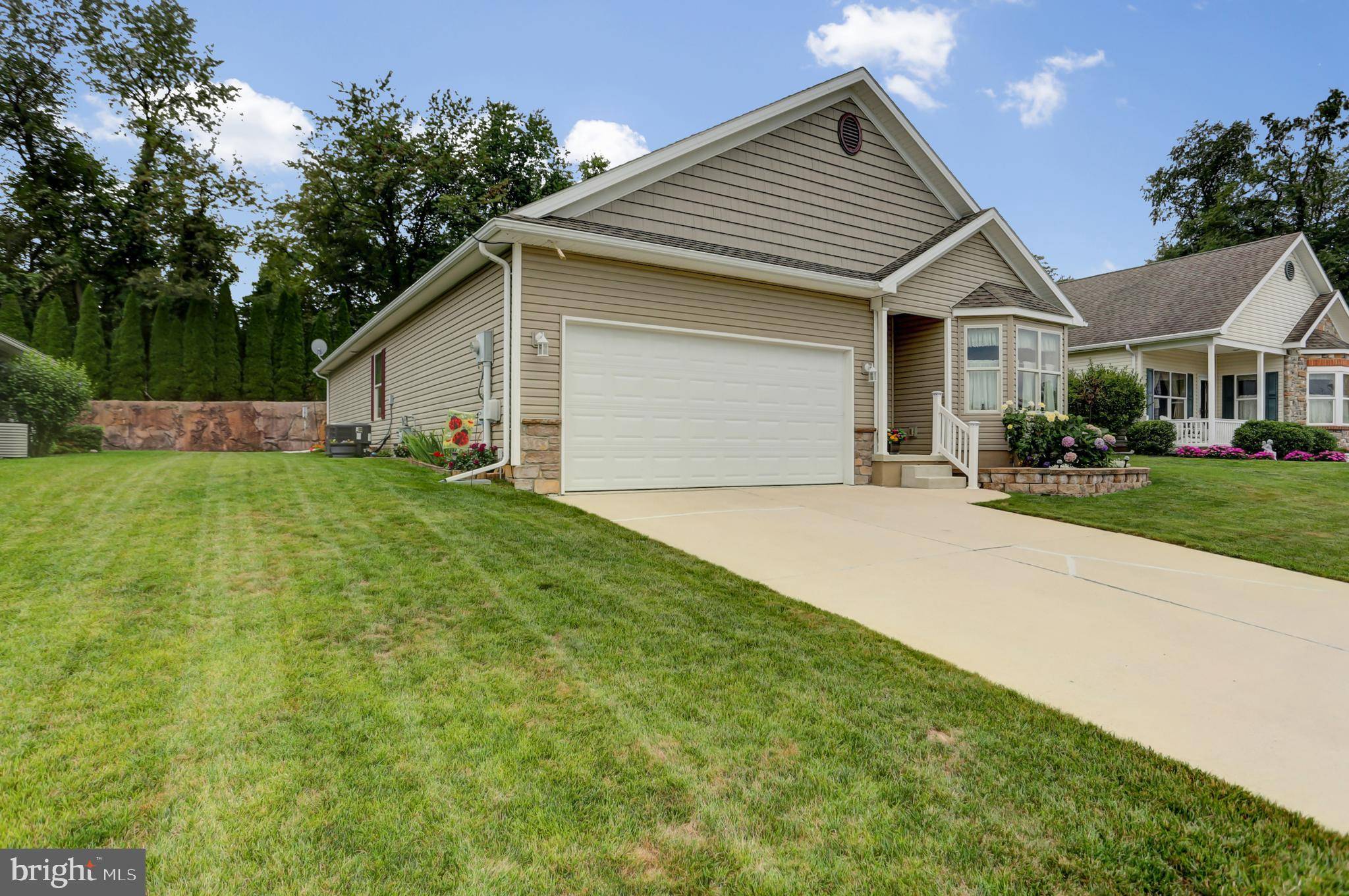 Shippensburg, PA 17257,17 COLONIAL CT