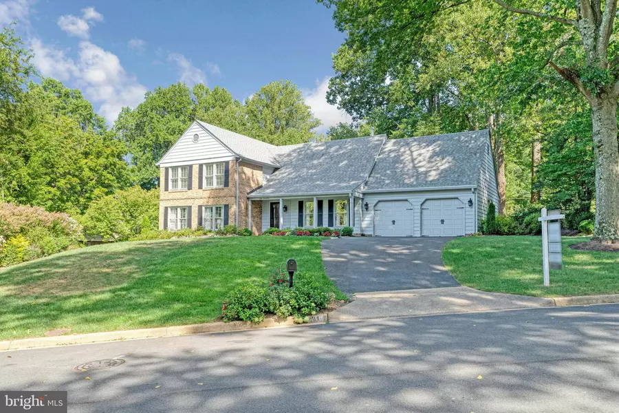 1221 OLD STABLE RD, Mclean, VA 22102