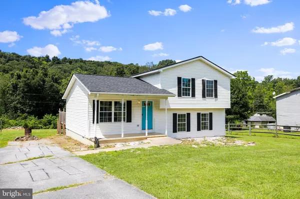 Hedgesville, WV 25427,115 JARED CT