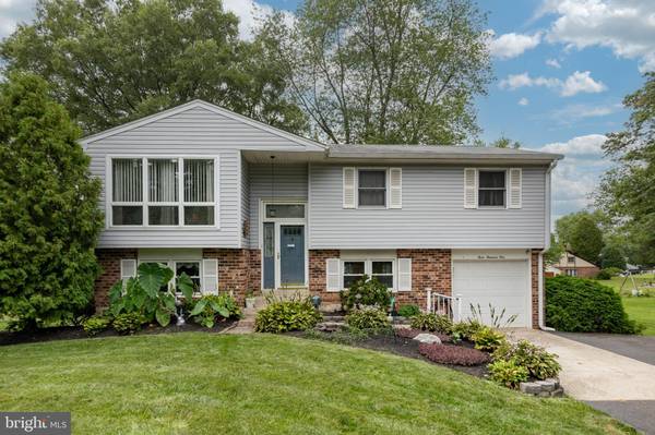 301 LOGAN DR, Hatfield, PA 19440