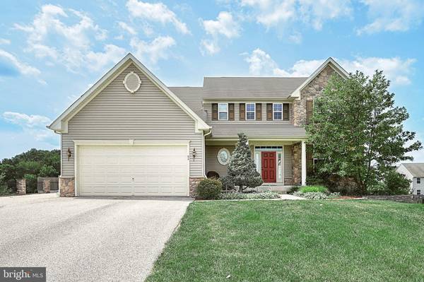 84 FLANDERS CT, Hanover, PA 17331