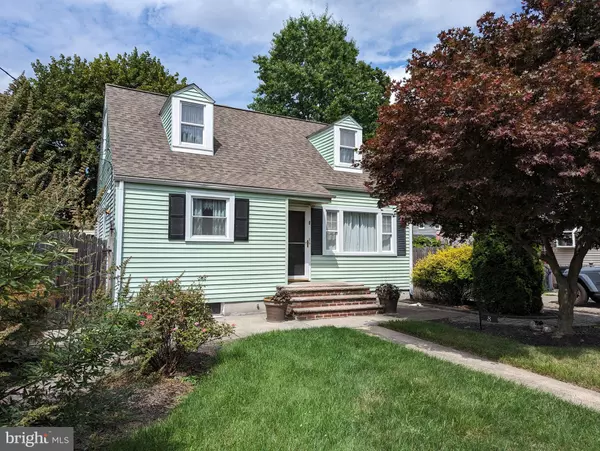 8 QUINN RD,  Allentown,  NJ 08501