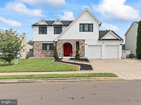 Fairless Hills, PA 19030,18 HEDGEROW DR