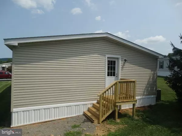 Fayetteville, PA 17222,302 CAMEO DRIVE