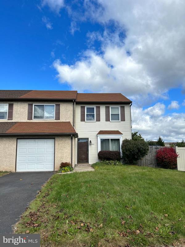 221 CEDAR DR, Quakertown, PA 18951