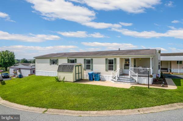 62 RIDGEWOOD MNR, Manheim, PA 17545