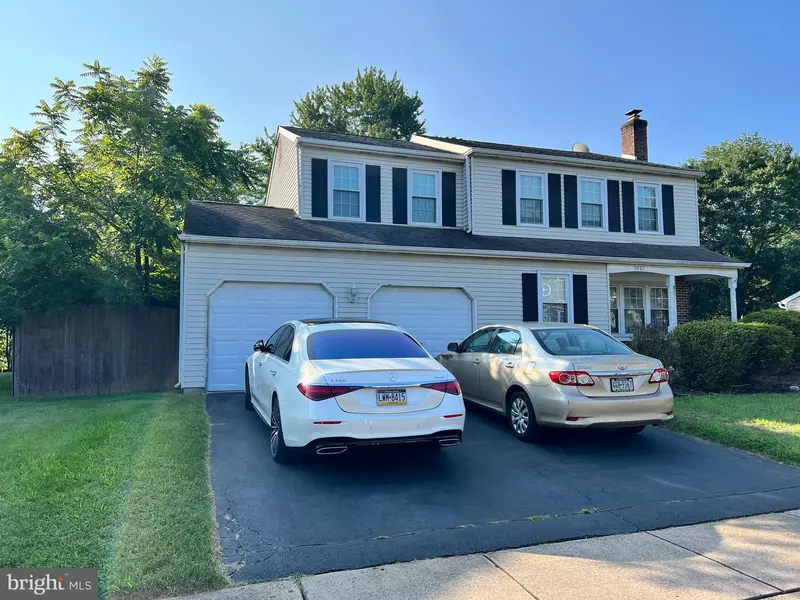 5625 CRICKET LN, Bensalem, PA 19020