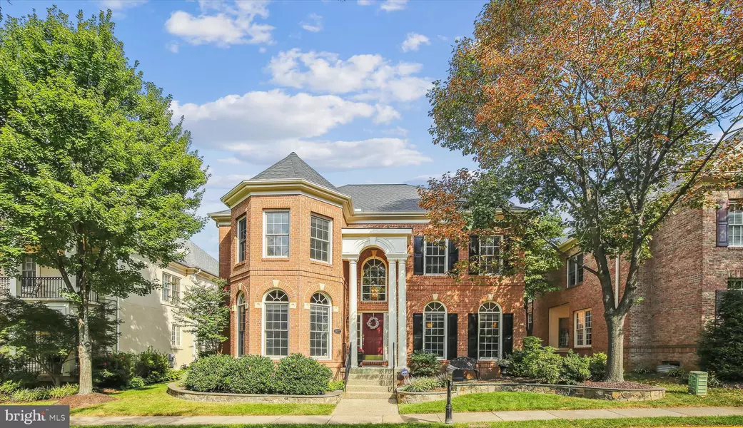 3837 FARR OAK CIR, Fairfax, VA 22030