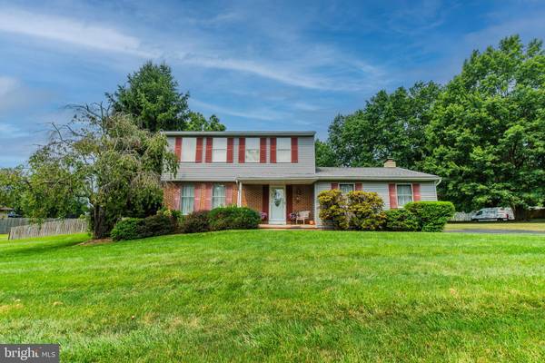 1672 BISHOPWOOD BLVD E, Harleysville, PA 19438