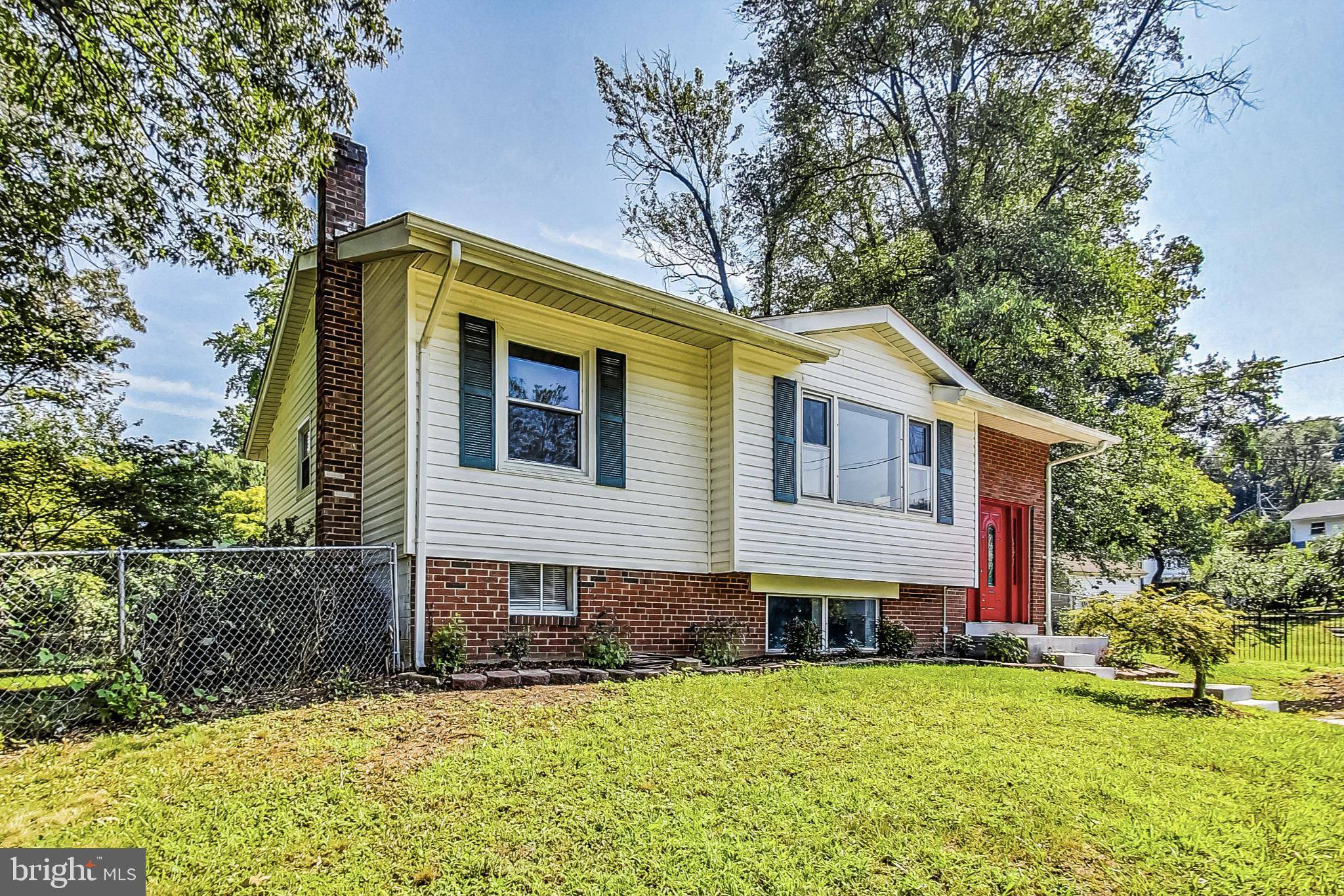 Lorton, VA 22079,8811 DEVRIES CT