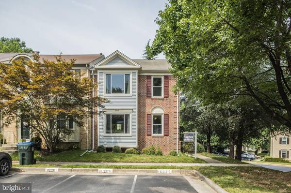 8326 RIDGE CROSSING LN, Springfield, VA 22152