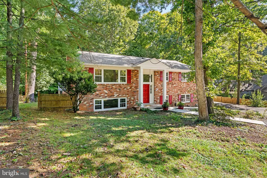 6569 BRADDOCK RD, Alexandria, VA 22312