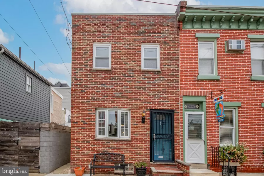 2205 E HAGERT ST, Philadelphia, PA 19125