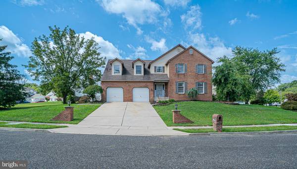 18 THORNFIELD CIR, Sewell, NJ 08080