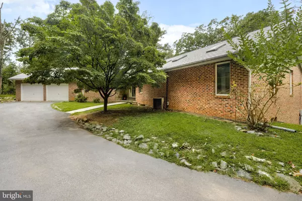 Harpers Ferry, WV 25425,680 WREN LN