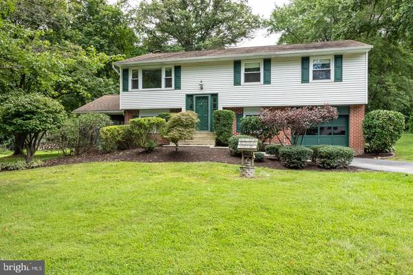 21 RALEIGH DR, Downingtown, PA 19335