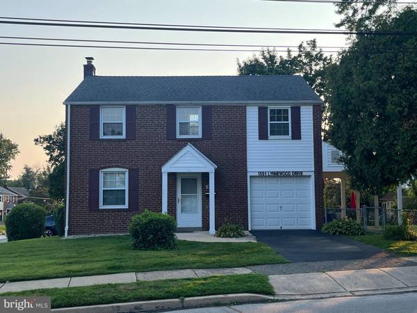 1501 LYNNEWOOD DR, Havertown, PA 19083