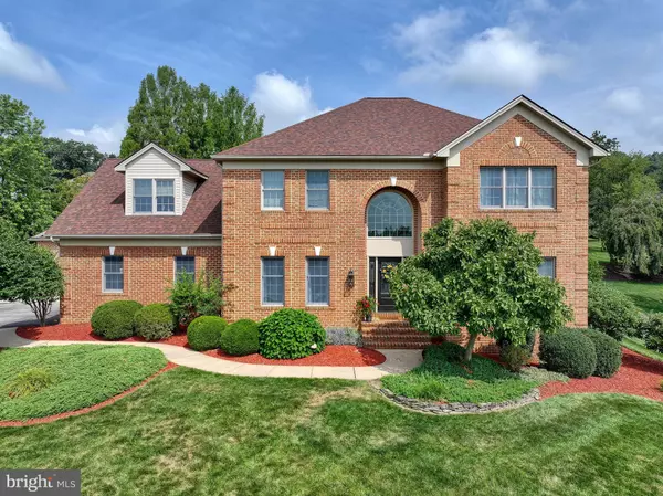 2279 SPANGLER CIR, York, PA 17406