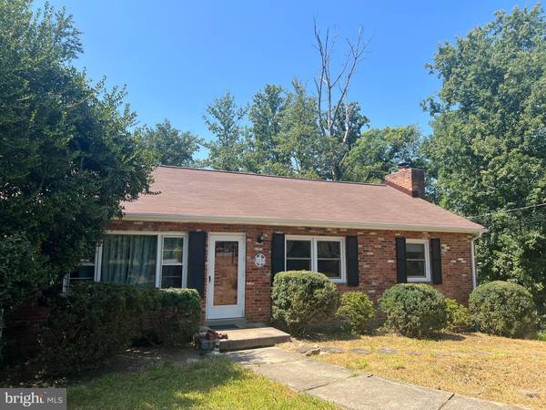 2236 LAUREL RIDGE RD, Vienna, VA 22181