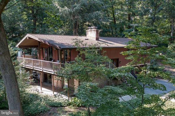 131 LAKEVIEW DR, Mt Gretna, PA 17064