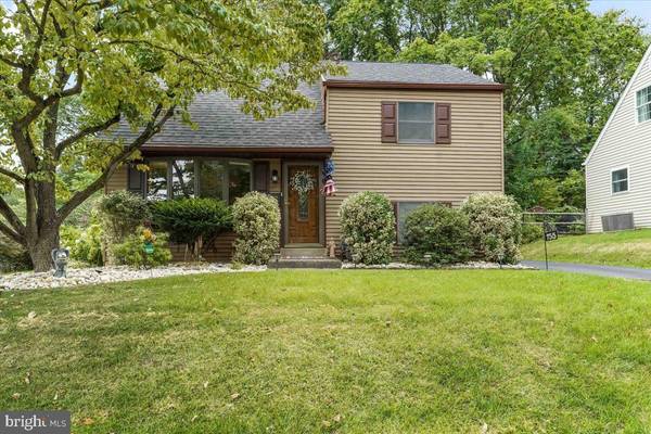 755 VALLEY RD, Phoenixville, PA 19460