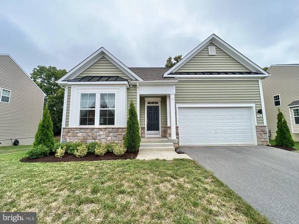 126 STRATHMORE WAY W, Martinsburg, WV 25403