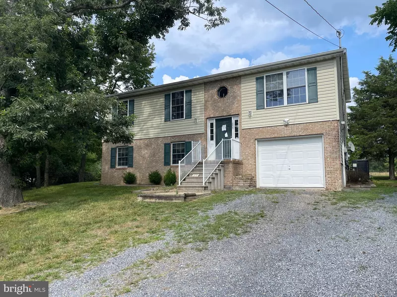 575 QUARRY RD, Bunker Hill, WV 25413