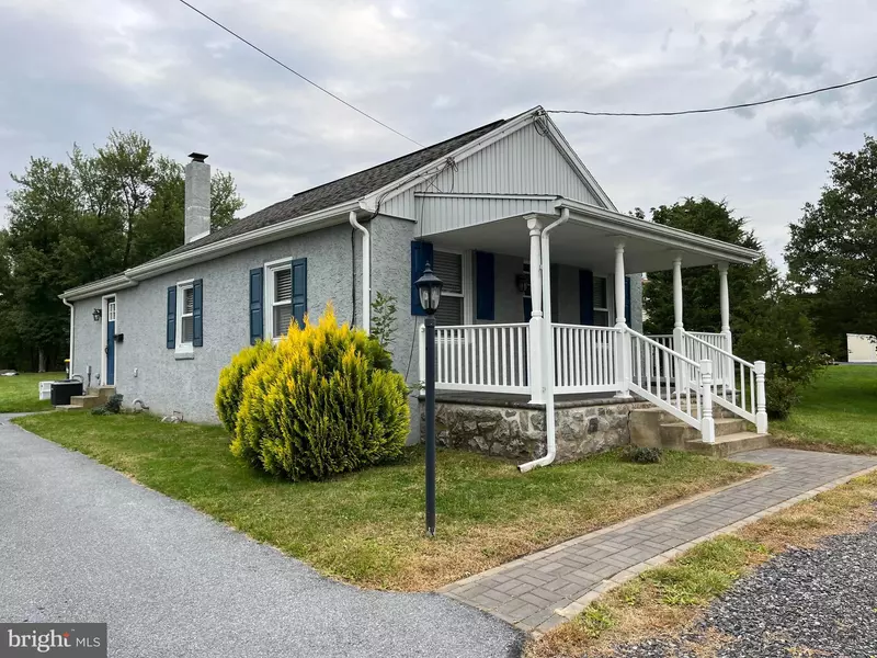 2414 NEW HANOVER SQUARE RD, Gilbertsville, PA 19525